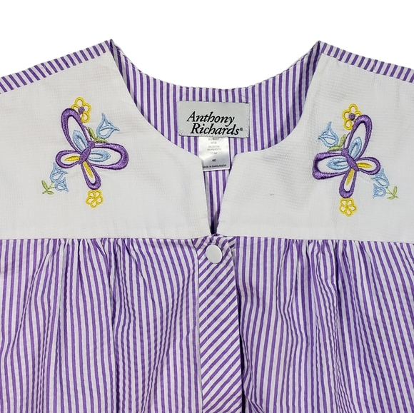 Anthony Richards Purple Seersucker Nightgown Sz M Embroidered Floral Butterfly - Picture 7 of 13
